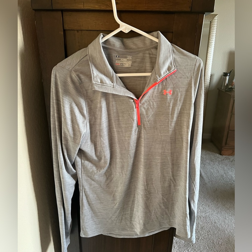 Women’s Large Under Armour Quarterzip